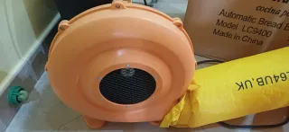 Reservado Castillo Inflable Naranja y Amarillo