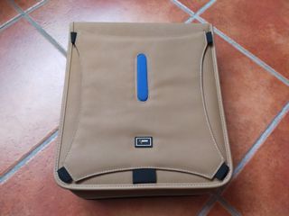 2 Estuches para CDs/DVDs