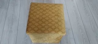 Taburete de terciopelo amarillo