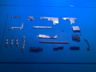 Blindaggi metallici per iPhone 8 / SE 2020