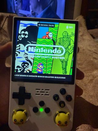 Videoconsola Retro Blanca y Amarilla