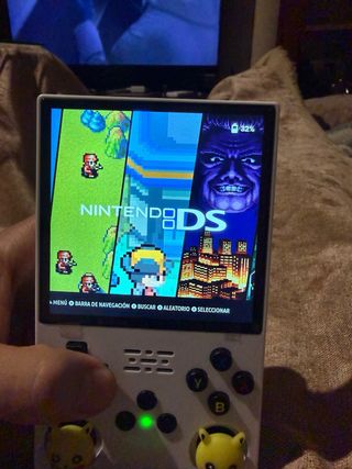 Videoconsola Retro Blanca y Amarilla