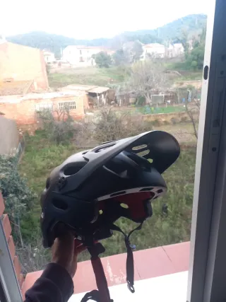 Casco de bicicleta negro