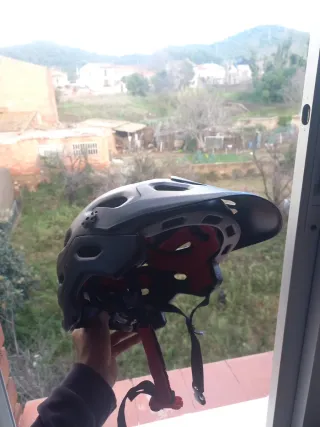 Casco de bicicleta negro