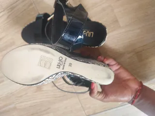 Sandalias Liu Jo cuña negras y multicolor