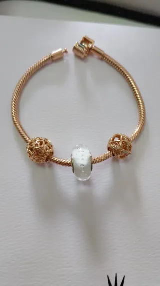 Pulsera Pandora Icons con charms. Talla 17,5 cm.