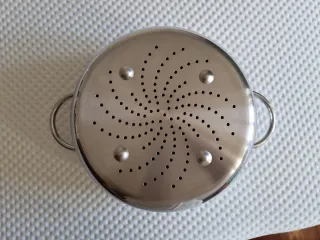 Pentole per cottura a vapore con coperchio