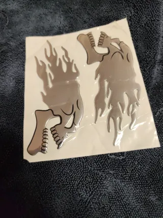 Pegatina Calavera Plateada cromada