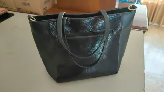 Bolso de mano negro
