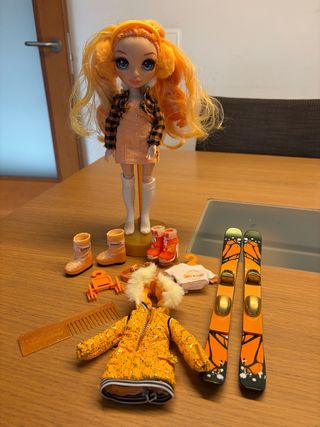 Poppy Rainbow High Muñeca esquiadora