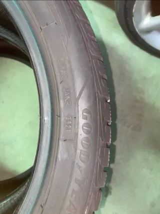 2 Neumático Goodyear 245/45/R19  102V