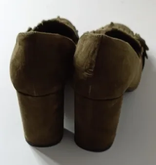 Zapatos tacón Carolina Boix verde oliva talla 39