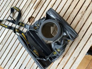 Fodero Acquatico DiCAPac per Fotocamera Reflex