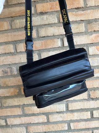 Fodero Acquatico DiCAPac per Fotocamera Reflex