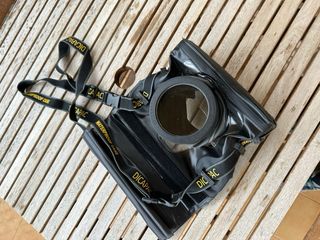 Fodero Acquatico DiCAPac per Fotocamera Reflex