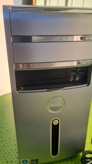 Torre Dell Inspiron S3 con teclado