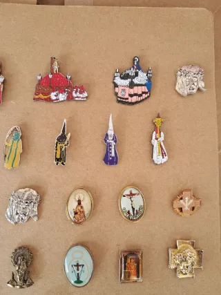 Lote pins religiosos
