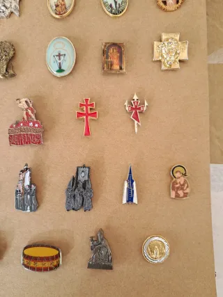 Lote pins religiosos