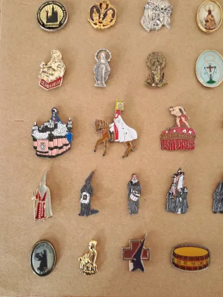 Lote pins religiosos