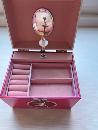 Joyero bailarina con música