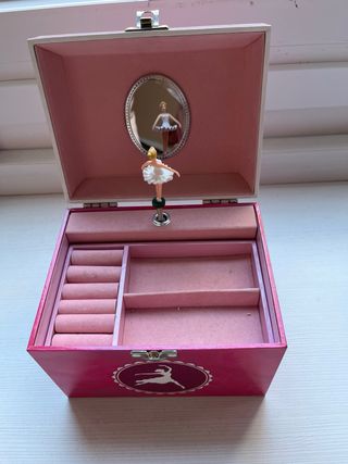 Joyero bailarina con música