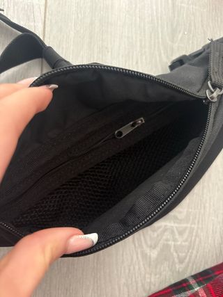 Riñonera Nike Negra