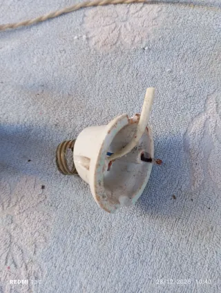 Interruttore e portalampada ceramica antichi