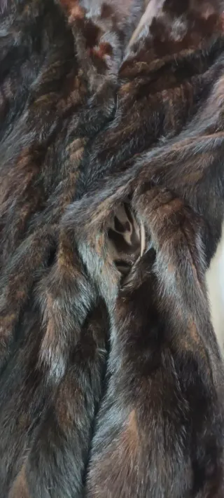 Abrigo de pelo marrón