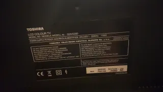 TV Toshiba 32' LCD Negra