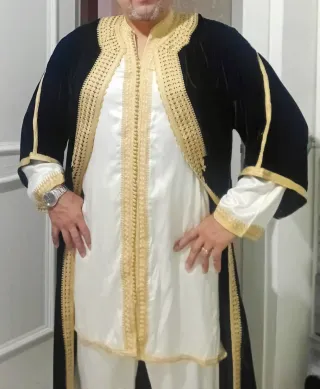 Jabador Árabe Hombre blanco y Dorado