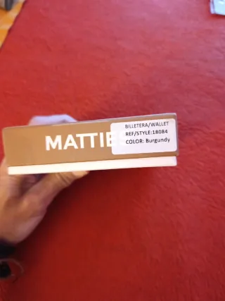 Billetera tarjetero marrón marca Matties