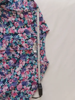 Camisa floral vintage talla M