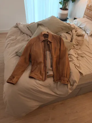 Chaqueta Cuero Massimo Dutti Talla S