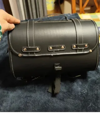 Maleta Trasera Moto Negra Cuero Sintético