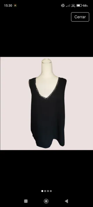 Camiseta negra sin mangas con encaje