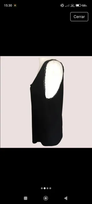 Camiseta negra sin mangas con encaje