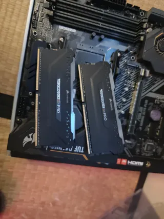 Scheda madre ASUS TUF Gaming X570-PLUS