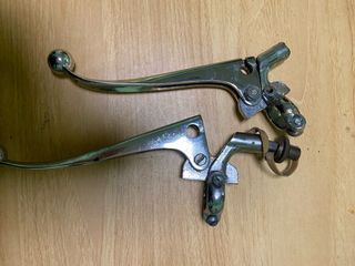 Manetas de moto cromadas