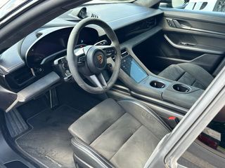 Porsche Taycan GTS 2023