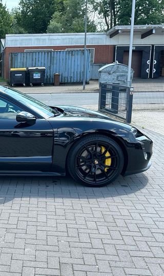 Porsche Taycan GTS 2023