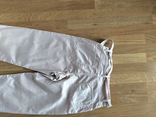 Pantalón rosa nuevo de Mango