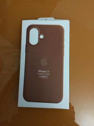 Funda Apple iPhone 17 Piel + Magsafe + Adaptador