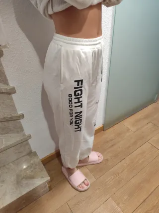 Pantalón chándal blanco con estampados