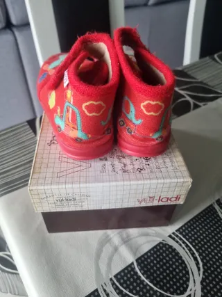 Zapatillas casa niño/niña T.26