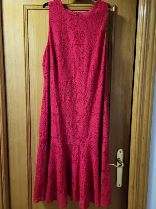 Vestido de encaje rojo