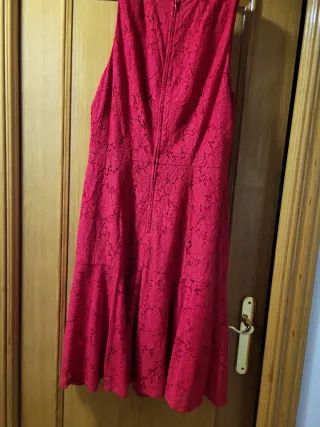 Vestido de encaje rojo