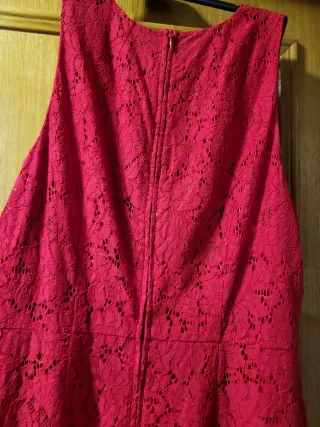 Vestido de encaje rojo