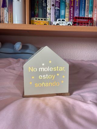 Lampara quitamiedos casita.