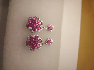 Pendientes fiesta brillantes rojos y plateados