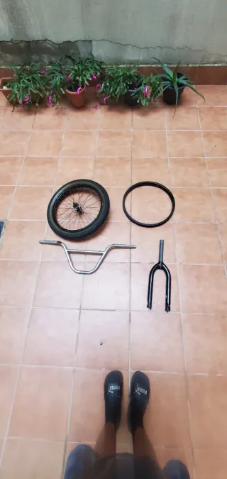 Piezas Bmx: Manillar, Horquilla y Rueda y aro